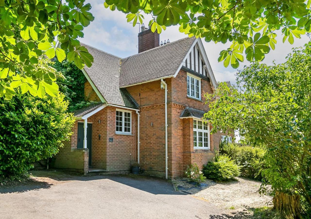Farm - Stunning 3 Bed With Large Garden! *